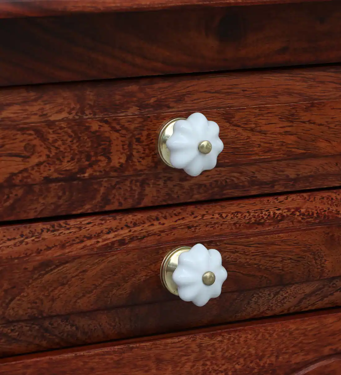 Lurven Sheesham Wood Bedside Table in Smoked Almond Natural Finish - Image 2
